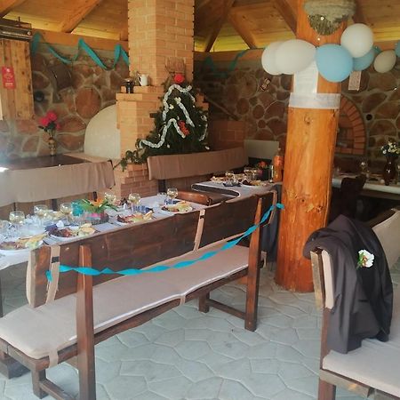 Andras Penzion Krasnohorske Podhradie Bagian luar foto