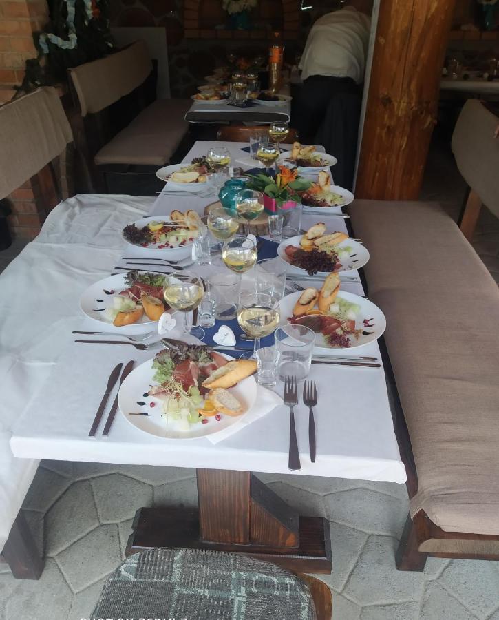Andras Penzion Krasnohorske Podhradie Bagian luar foto