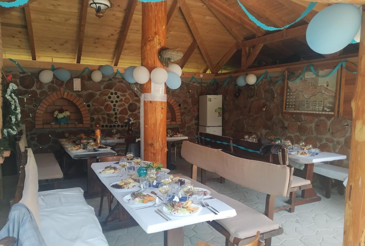 Andras Penzion Krasnohorske Podhradie Bagian luar foto